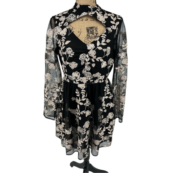 Altar'd State Malvern Black Rose Gold Floral Choker Neckline Mini Dress Party - Picture 2 of 13